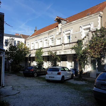 Au Relais Des Thermes Saint-Amand-les-Eaux Exterior photo