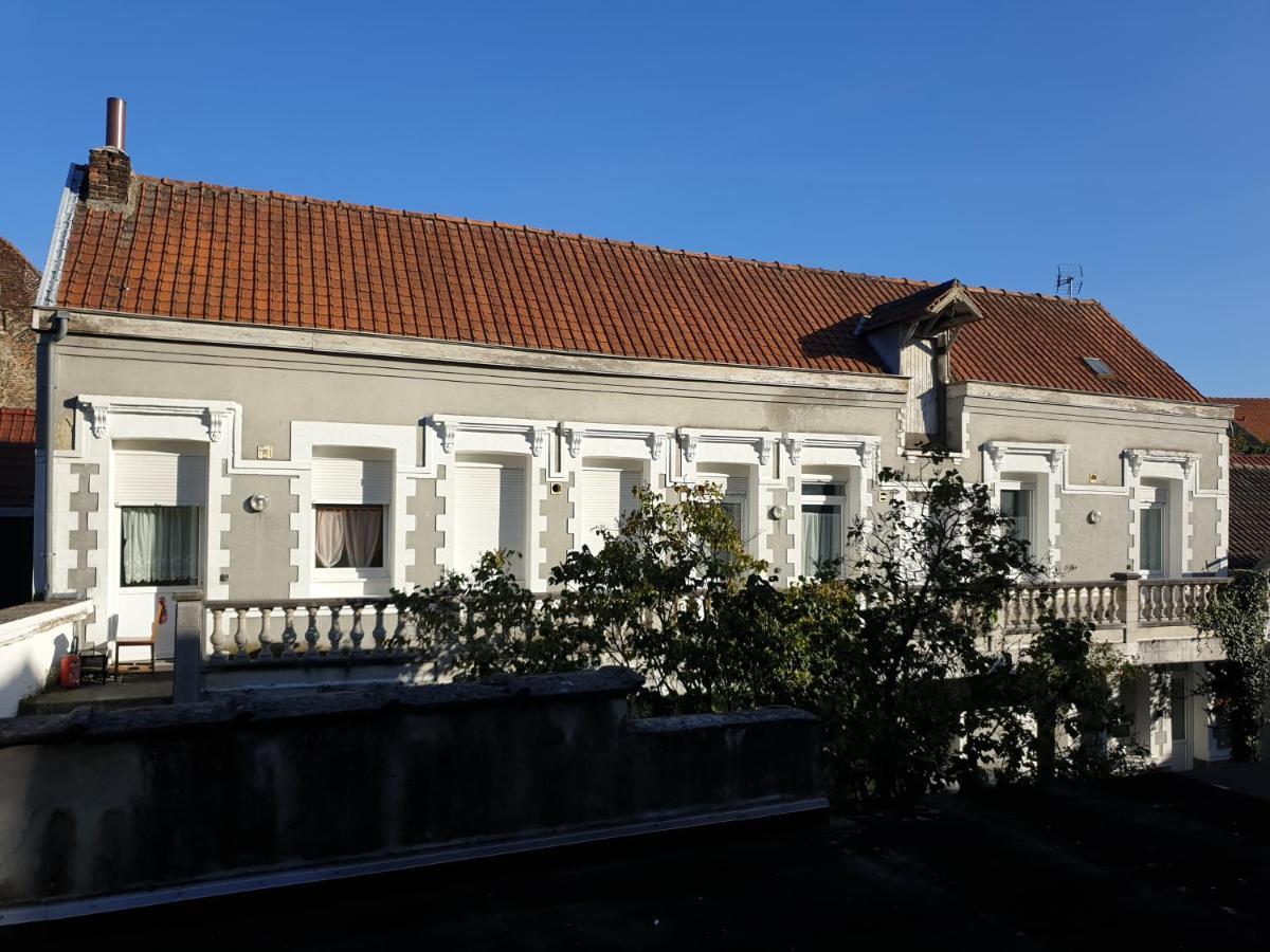 Au Relais Des Thermes Saint-Amand-les-Eaux Exterior photo